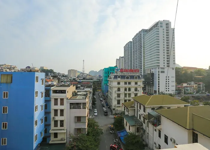 Sunny 3* Hạ Long