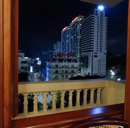Sunny Hotel Hạ Long
